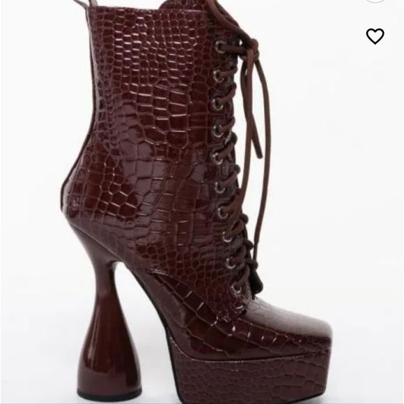 AZALEA WANG CHUNKY FAUX PATENT LEATHER BOOTIE IN BROWN SIZE 9 - Picture 3 of 5